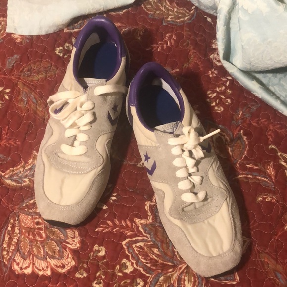 Never worn 1970’s vintage Converse running shoes. - Picture 3 of 16
